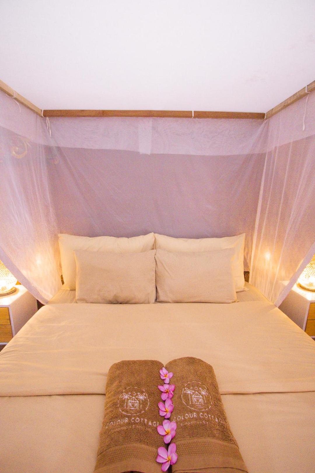 คัลเลอร์ คอตเทจ Hotel กิลิไอร์ ภายนอก รูปภาพ